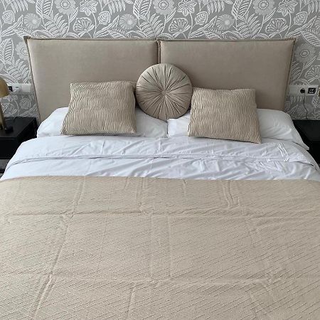 Don Gustavo Modern Apartment, Sea Views & Pool Беналмадена Екстериор снимка